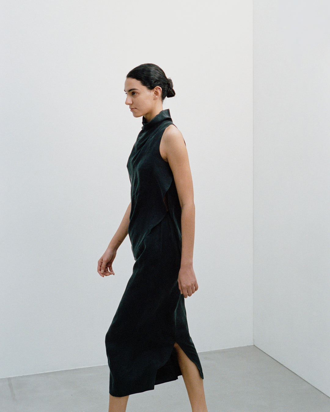 【4/22 19:00-】peach skin cropped skirt