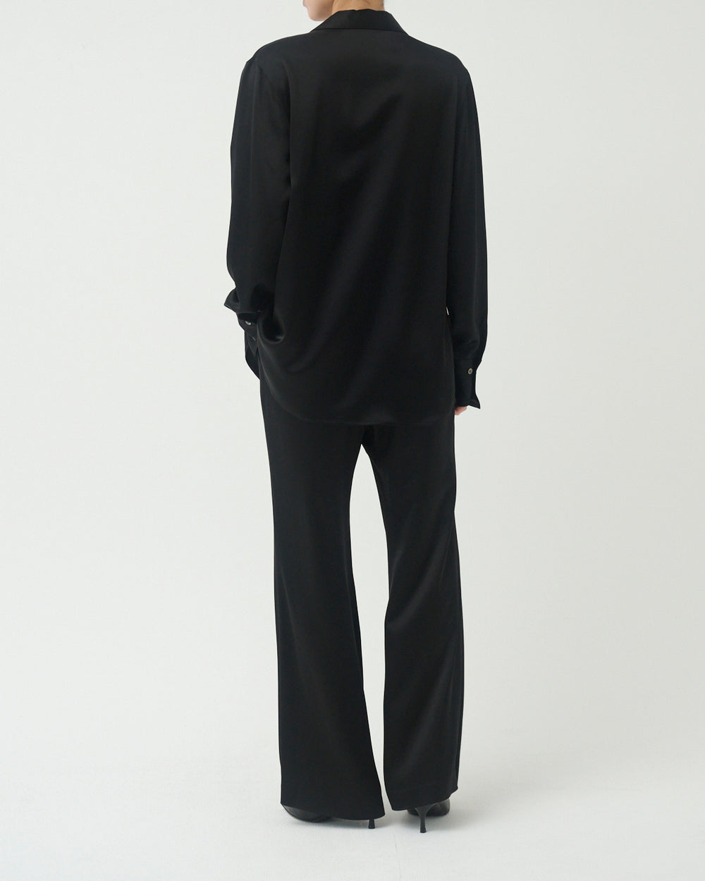 【8/19 19:00-】ace flare pants