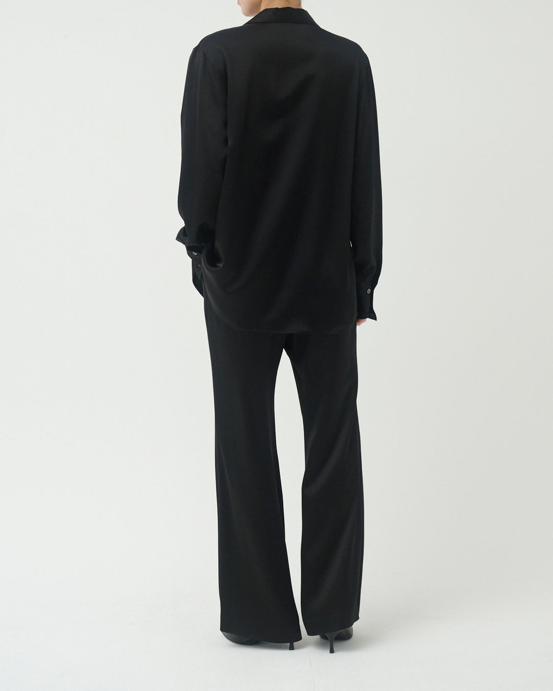 【8/19 19:00-】ace flare pants